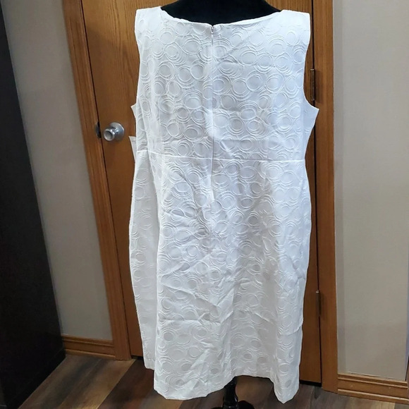 Jessica Howard woman white sleeveless circle pattern embroidered dress NWT - Picture 5 of 7